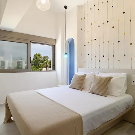 Mylos Luxury Escape וילה פליראקי