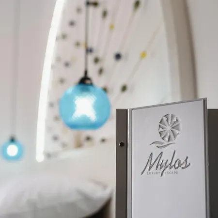 Mylos Luxury Escape פליראקי