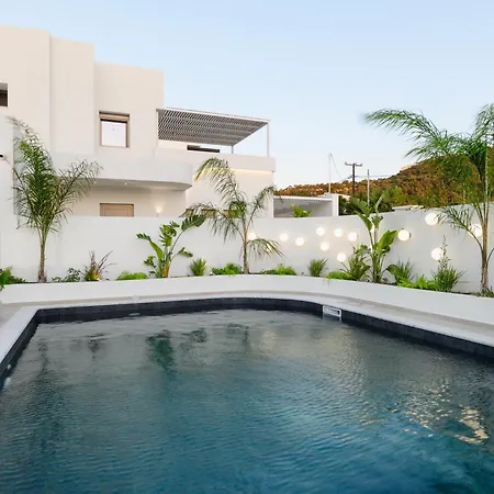 Mylos Luxury Escape פליראקי