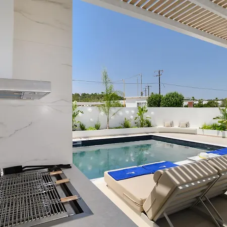 וילה Mylos Luxury Escape פליראקי